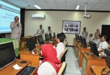 Pengembangan Karir Pegawai Berdasarkan Kompetensi Dan Kebutuhan Instansi (Translate)