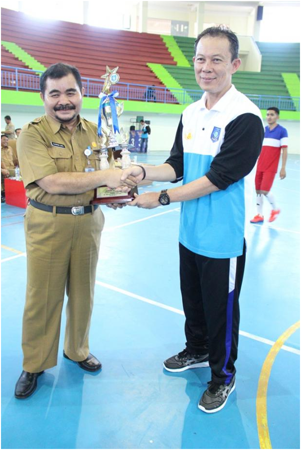BKPSDMD Juara Umum Pertandingan Olahraga Antar Unit KORPRI