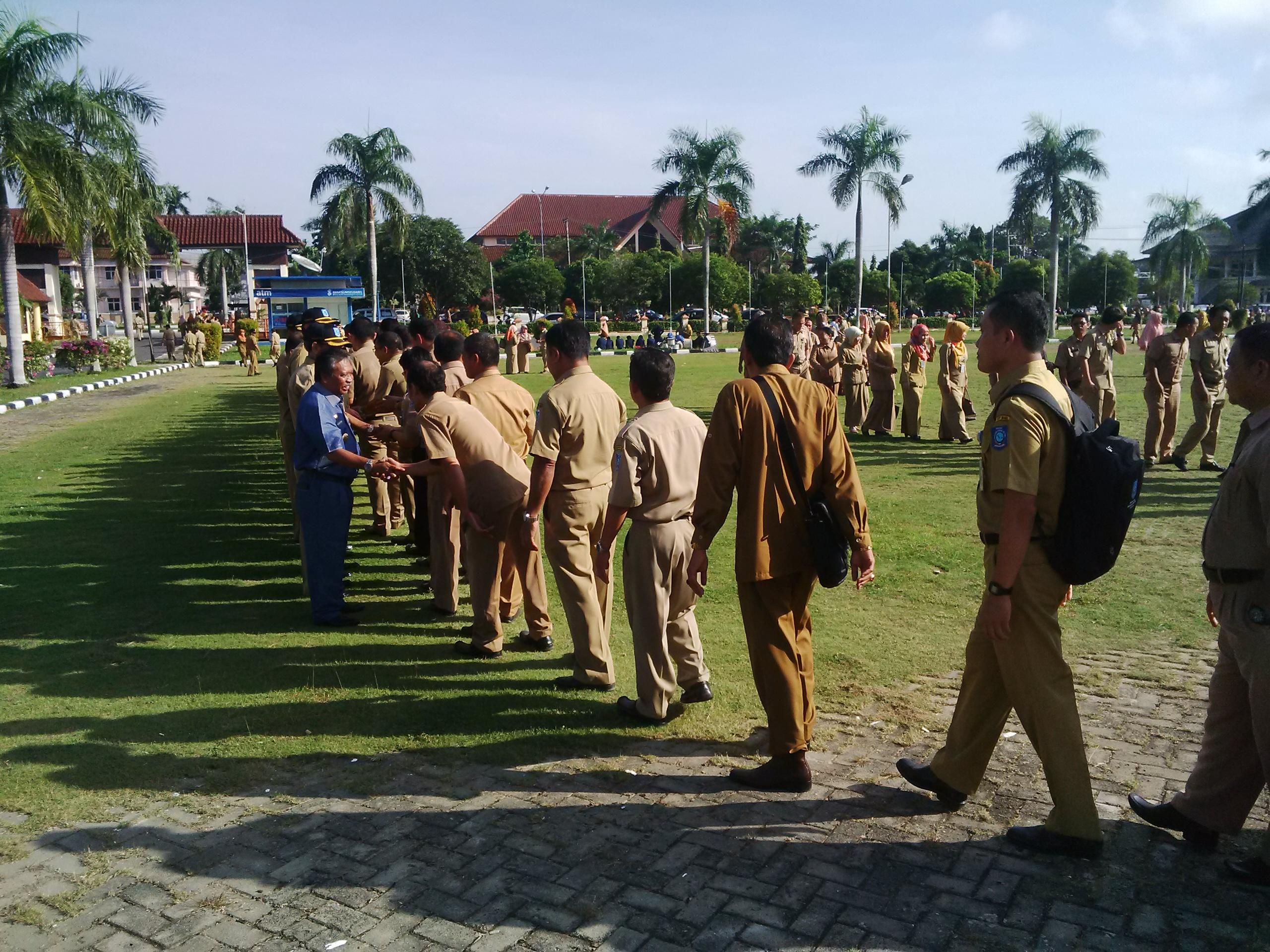 Gubernur Minta Pegawai Lebih Giat Bekerja