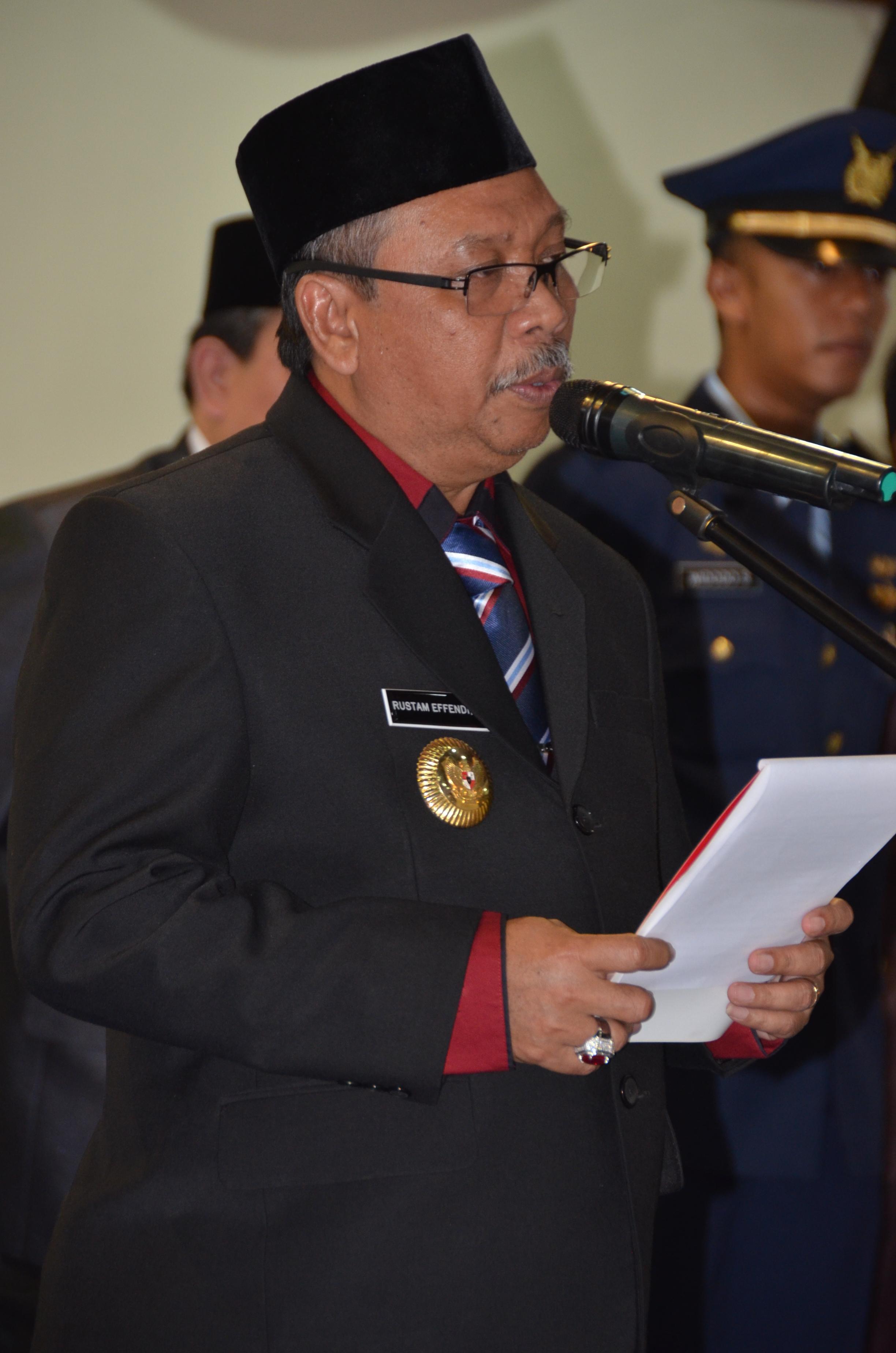 Gubernur Ingatkan Pegawai Bekerja Dengan Kompak