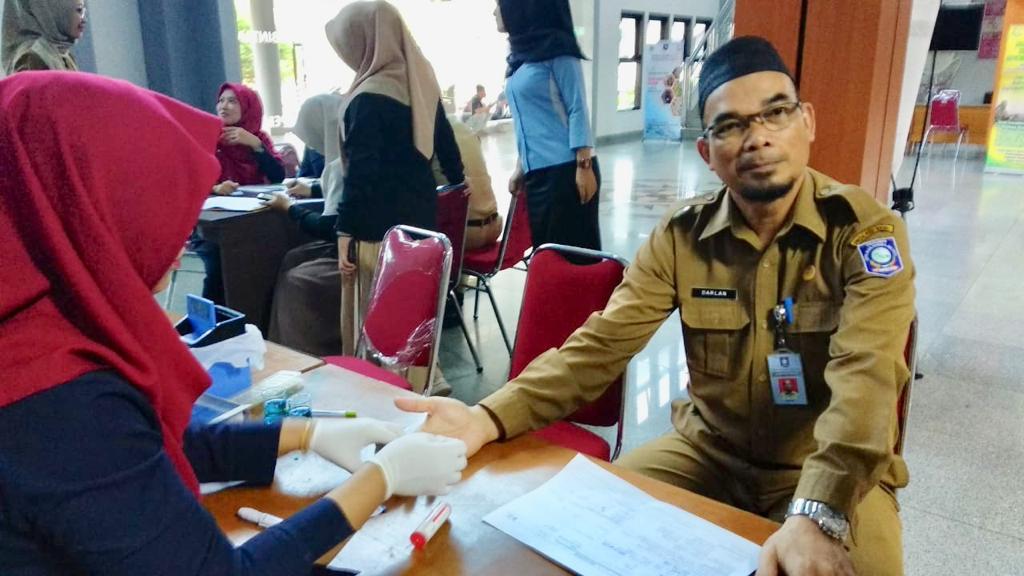 Ramaikan HUT Ke-48 KORPRI dan Hari Bhakti PU Ke-74 Dengan Donor Darah