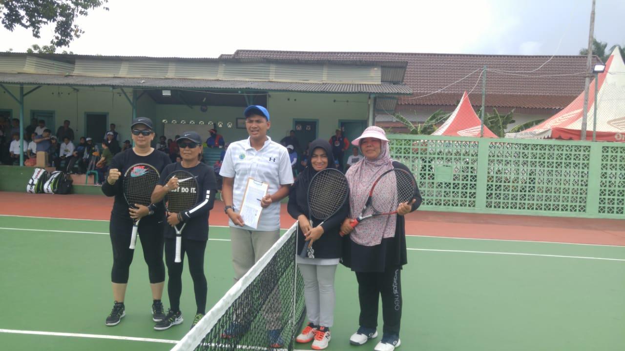 Kalimantan Timur dan Kemendikbud RI Raih Emas untuk Beregu Putra/Putri Tenis Lapangan
