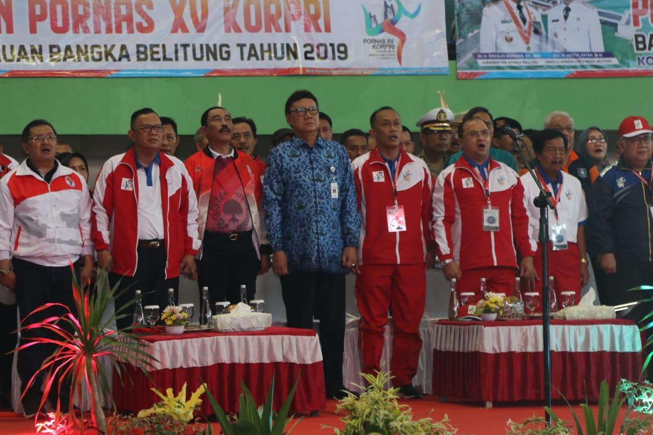Resmikan Pornas XV Korpri 2019 di Pangkalpinang, Tjahjo Kumolo Ikut Senam Bedincak