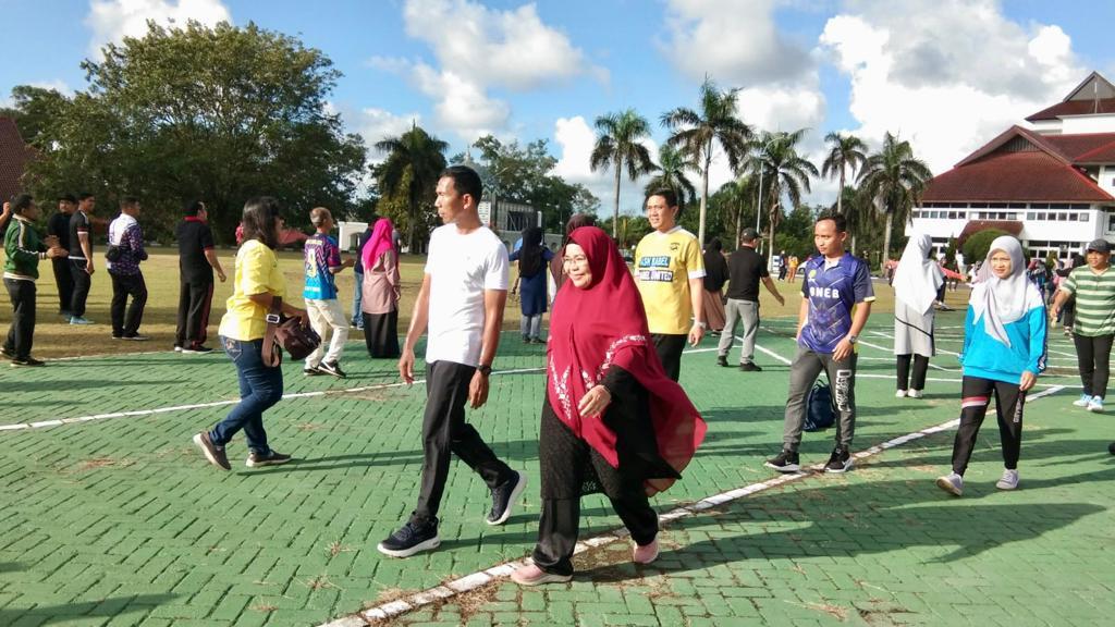 Pj. Suganda Ingatkan Kewajiban Pegawai Senam Bersama Setiap Jumat