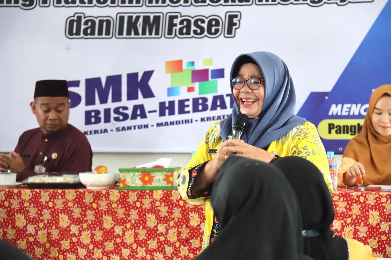 Kaban Susanti Berbagi Ilmu dan Pengalaman di SMKN 1 Pangkalpinang