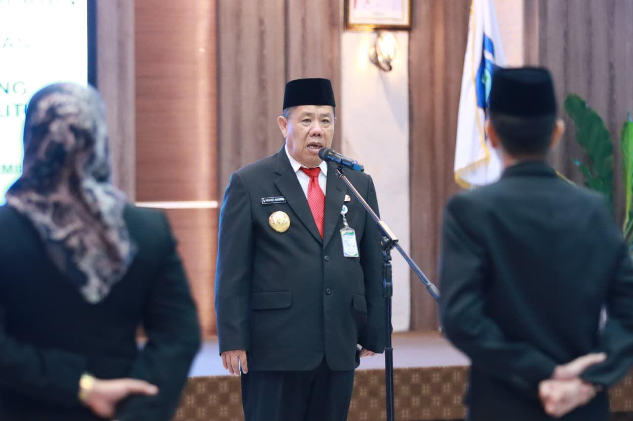 Gubernur Lantik 8 Pejabat, Tunaikan Amanah dengan Hati yang Bersih