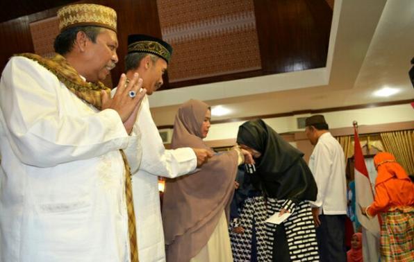 Gubernur Buka Puasa Bersama 100 Anak Yatim