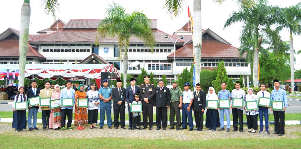 Guru Memiliki Peran Yang Amat Mulia