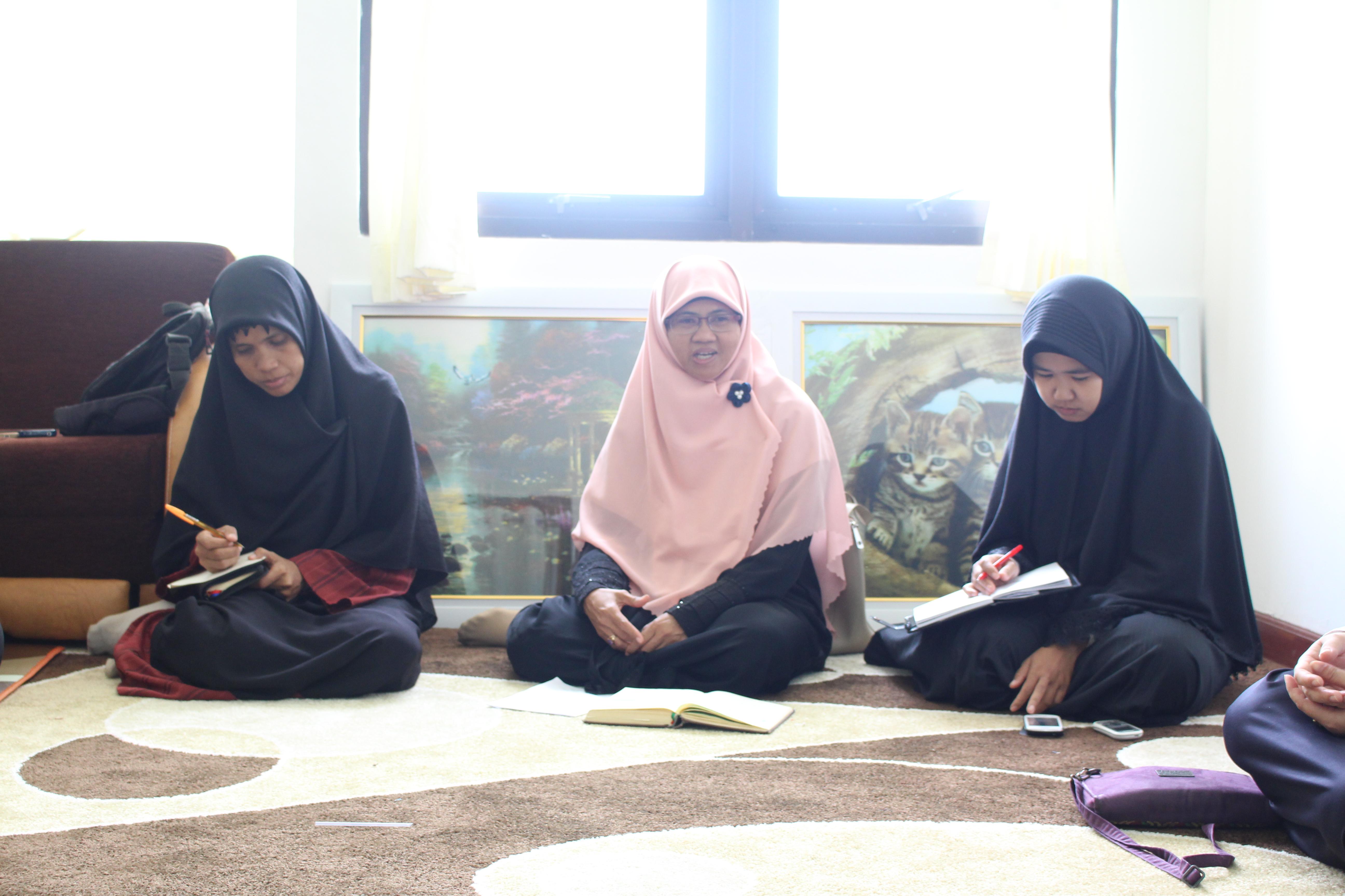 Ustadzah Emillia: Puasa Sesungguhnya Membentuk Karakter