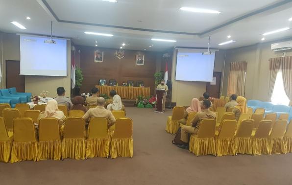 Sahirman, Kepala BKPSDMD babel saat menyampaikan pengumuman.