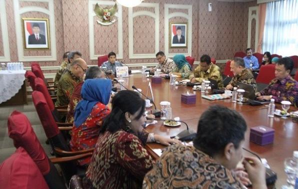 Menteri Pendayagunaan Aparatur Negara dan Reformasi Birokrasi (Menpan & RB) Yuddy Chrisnandi memimpin Rapat Pimpinan Penataan ASN.(foto: rell).